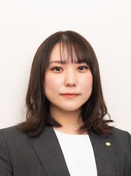 東野 史織